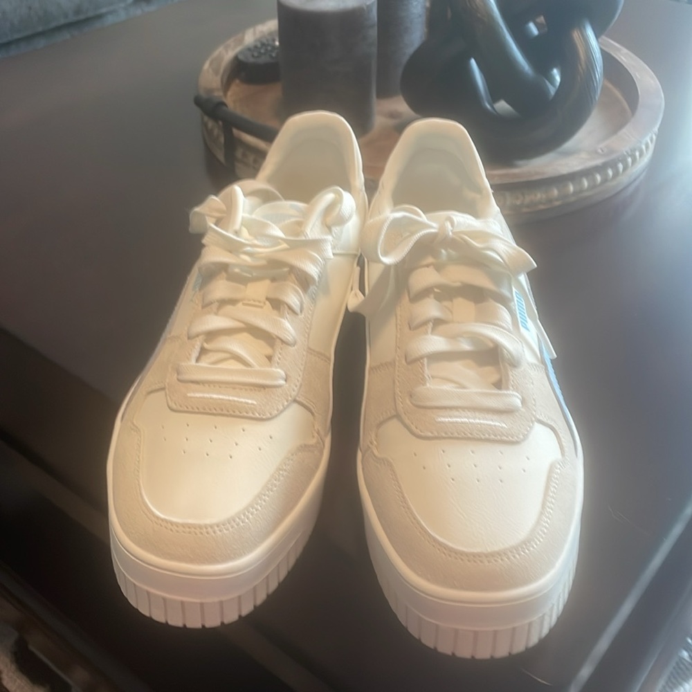NWOT Puma Carina Street Platform Sneakers- Women’s Size 9.5 - Picture 4 of 8
